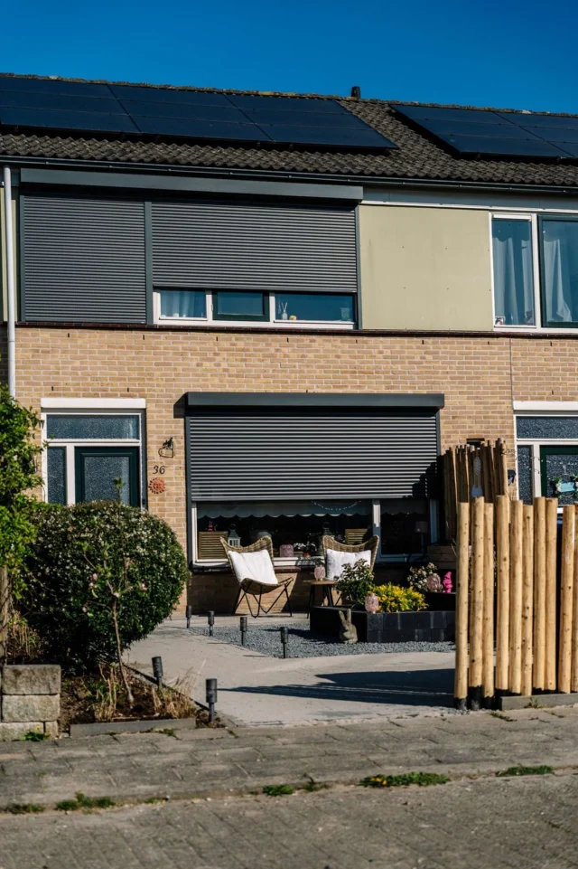 In Kesteren hebben we onlangs een tuin volledig vernieuwd, van het grondwerk tot de laatste plant. 🪴Het resultaat? Een strakke, sfeervolle tuin die perfect past bij de wensen van de bewoners. 🤝👉 Ook jouw tuin omtoveren tot droomplek? Neem gerust contact met ons op!📞 085 20 07 434
✉️ info@kapaan.nl
🌐 www.kapaan.nl#kapaan #tuinaanleg #kesteren #droomtuin #projectafgerond #hovenier #buitenleven #betuwe #rhenen #opheusden